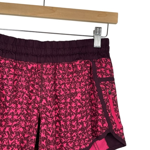 Lululemon Tracker Short III Mountain Peaks Bon Bon Bordeaux Drama Red/Pink 6 - Picture 8 of 14